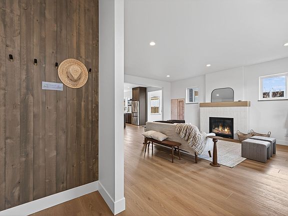 5th image of 3329 NW Leavitt Ln #255