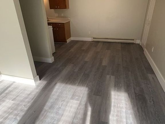 5th image of 333 Custer Ave Unit 10