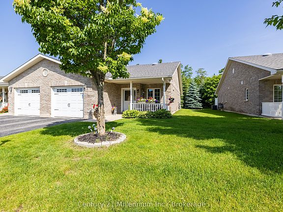2nd image of 16 Clover Cres