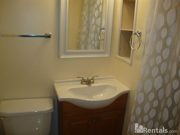 5th image of 1615 Kentwood Dr