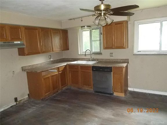 3rd image of 2230 Koehler Ave