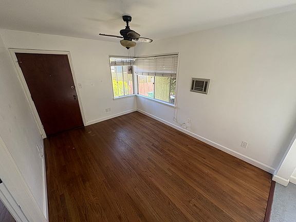 2nd image of 3065 Broadway