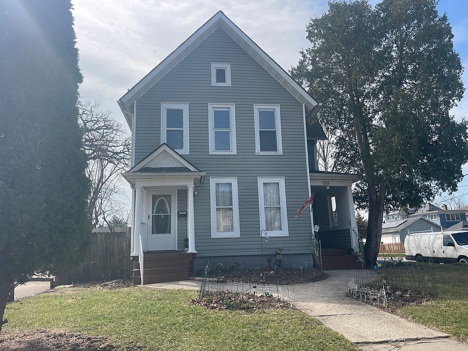 1st image of 133 Oak St