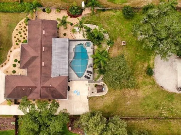 12802 N 53rd St, Temple Terrace, FL 33617