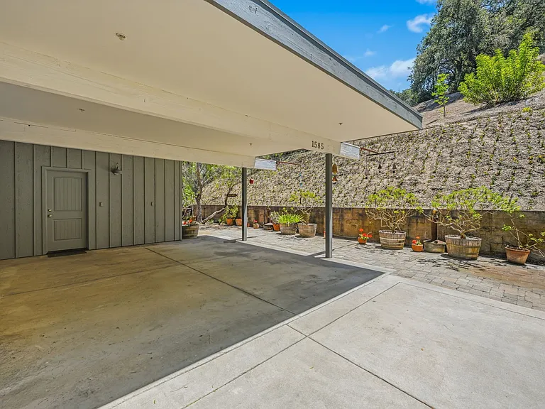 1585 Tecalote Dr — Photo 60