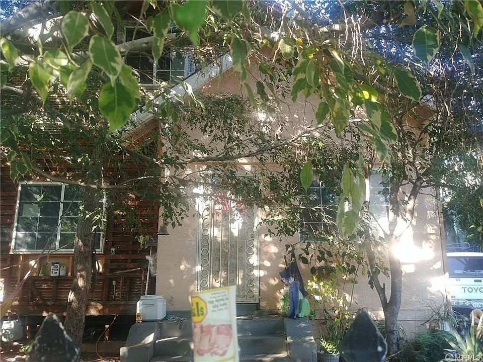1st image of 2057 W 30th St