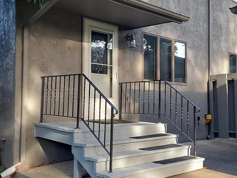 1908 S Marday Ave — Photo 32