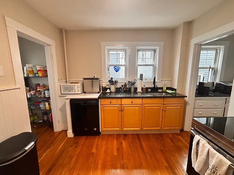 59 Morton Ave #1 — Photo 9