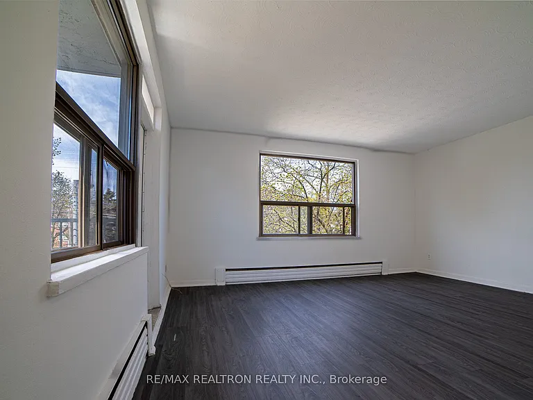 2361 Lake Shore Blvd W #301 — Photo 8