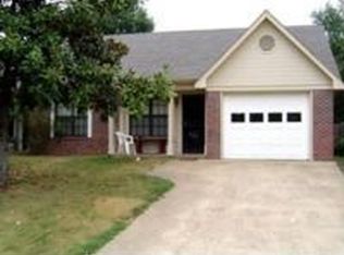 6913 Tulane Rd E, Horn Lake, MS 38637