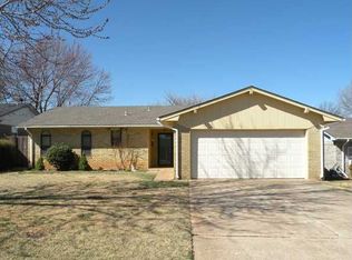 1002 Ridgeway Dr, Yukon, OK 73099
