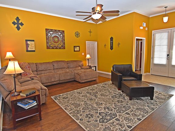 5th image of 10490 Sanford Dr