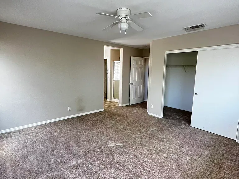 351 Jessica Ln — Photo 14