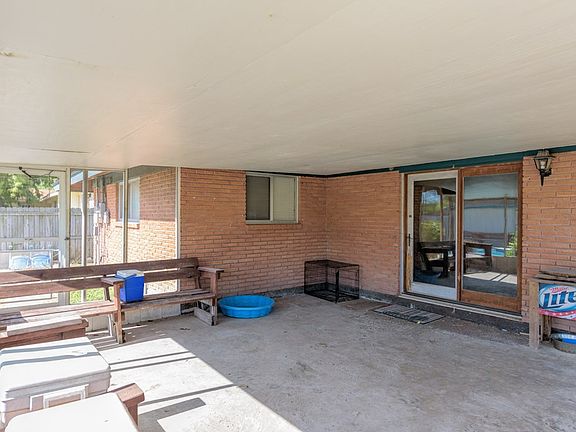 3rd image of 702 Ebony Ln