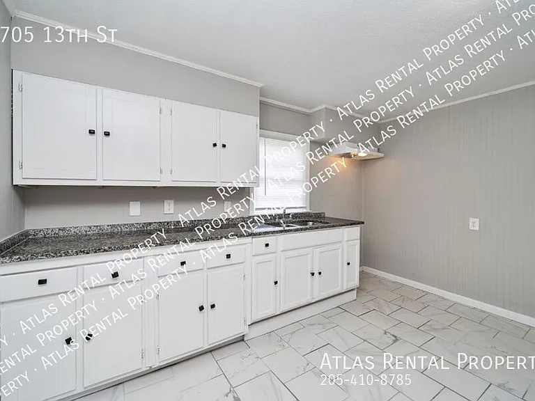2705 13th St — Photo 14