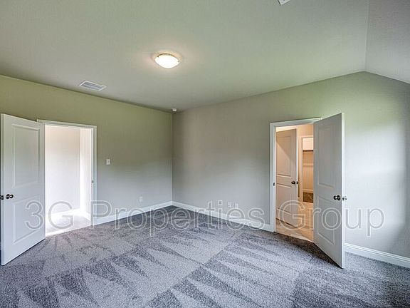 2nd image of 1513 Elizabeth St