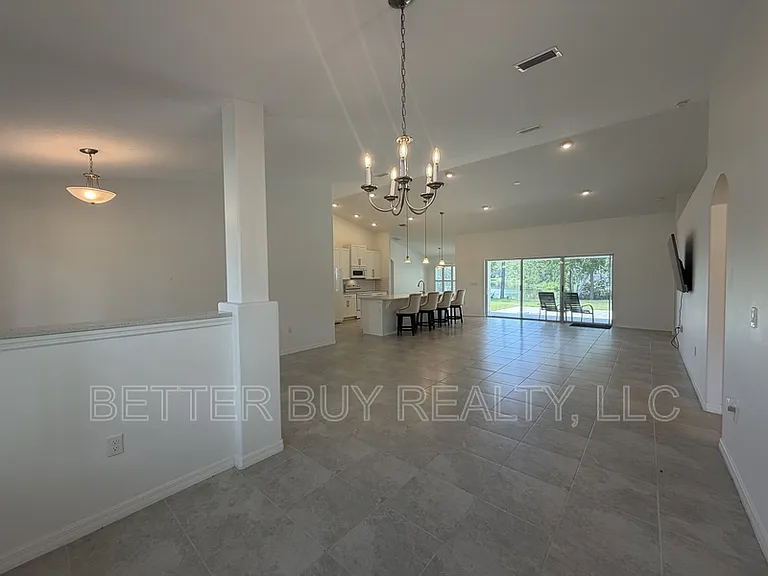 16 Kalendar Ct — Photo 6