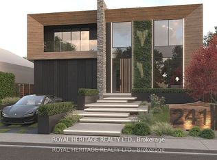 241 Waterloo Ave, Toronto, ON M3H3Z5