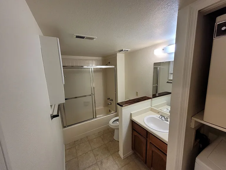 2720-2758 Mirage Dr — Photo 8