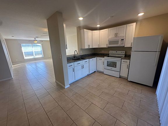 2nd image of 4704 Skyline Blvd APT 10