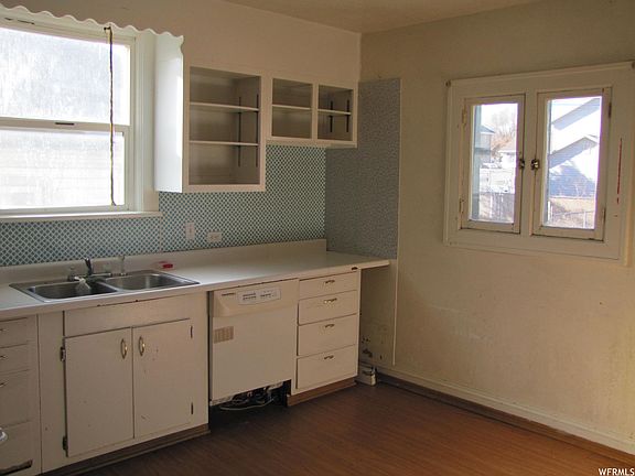 5th image of 2329 S Monroe Blvd