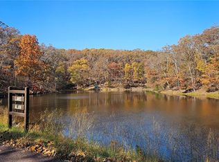 60 N Lake Sherwood Dr, Marthasville, MO 63357