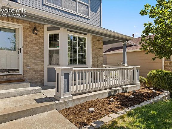 4th image of 7060 Hillock Dr