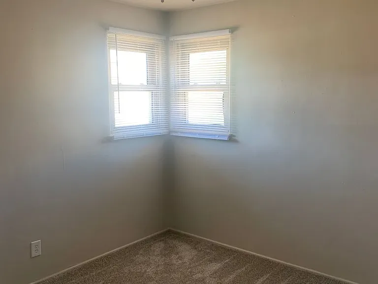 3902 Laramie St — Photo 11