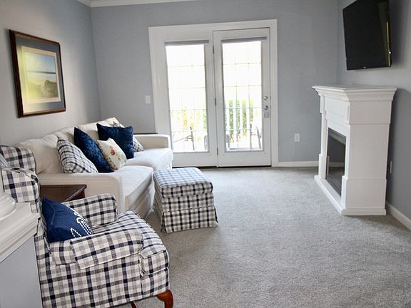 3rd image of 6 Woodman Way Unit 121