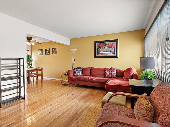 3rd image of 8000 W Lyons St