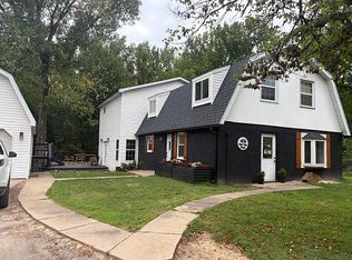 406 W Park St, Benton, IL 62812