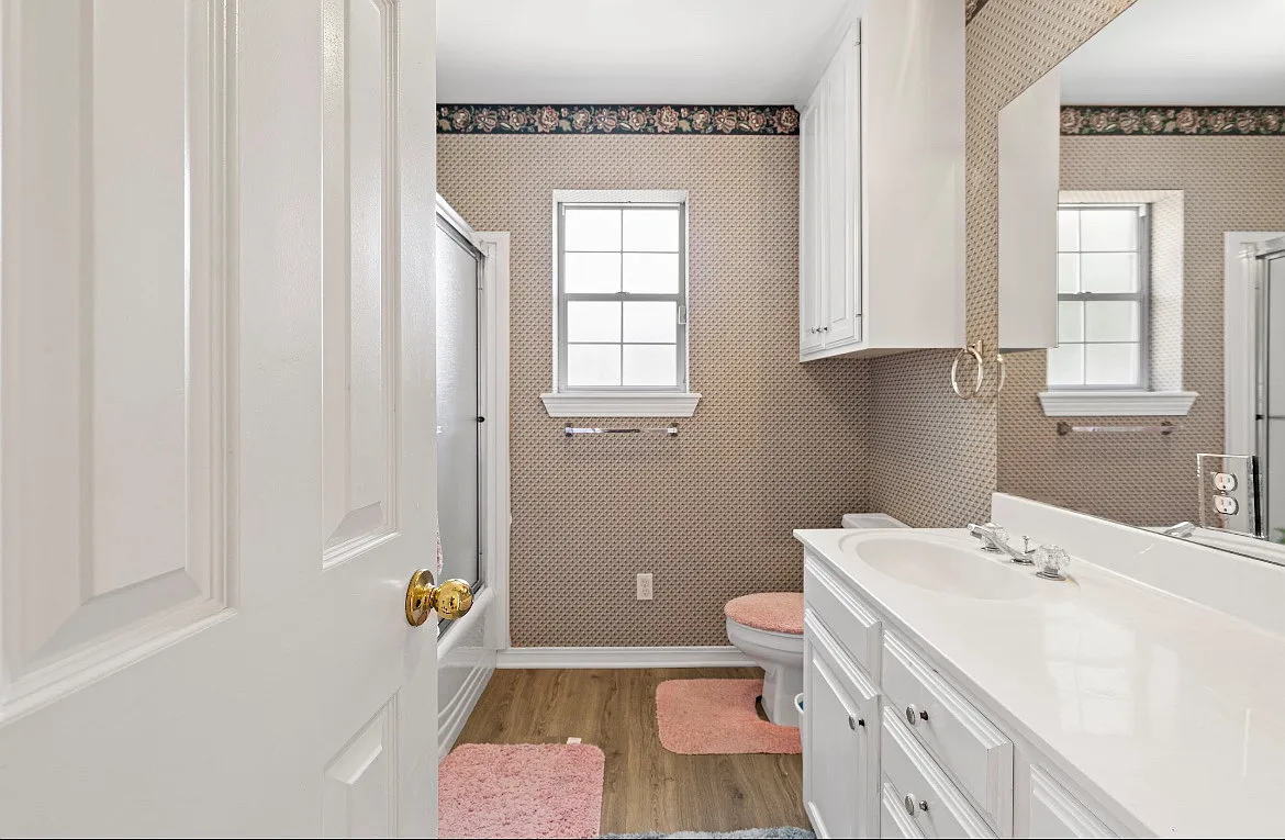 4 bed, 2927 sqft, $2,995 — Photo 3