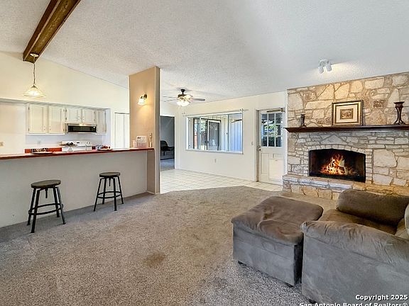 4th image of 12903 La Quinta St