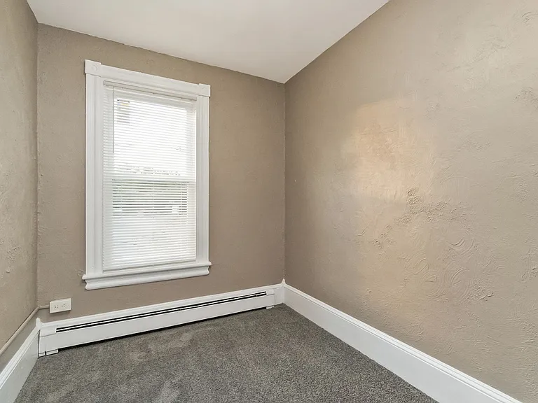 439 W Church St — Photo 34
