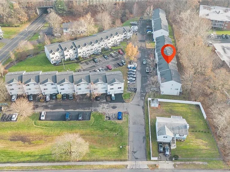 360 W Spring St #A7 — Photo 31