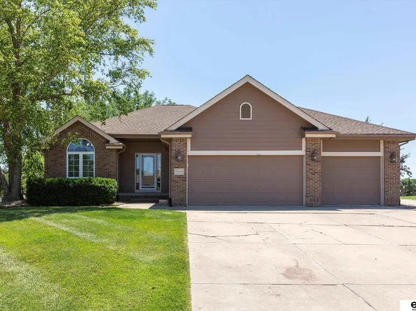 13965 Larimore Ave, Omaha, NE 68164