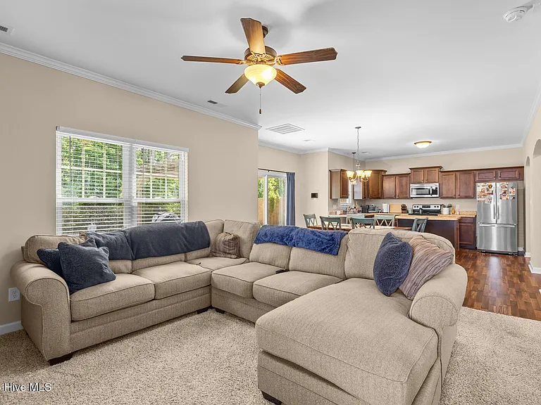 260 Breakwater Dr — Photo 10