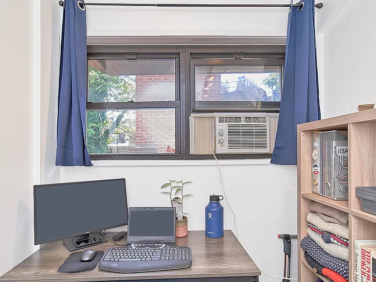 226 W 13th St #8 — Photo 4