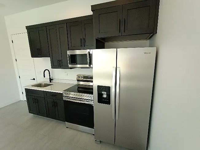 1 bed, 570 sqft, $1,395 — Photo 2