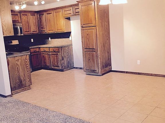 4th image of 15021 Kyle Dr Unit B