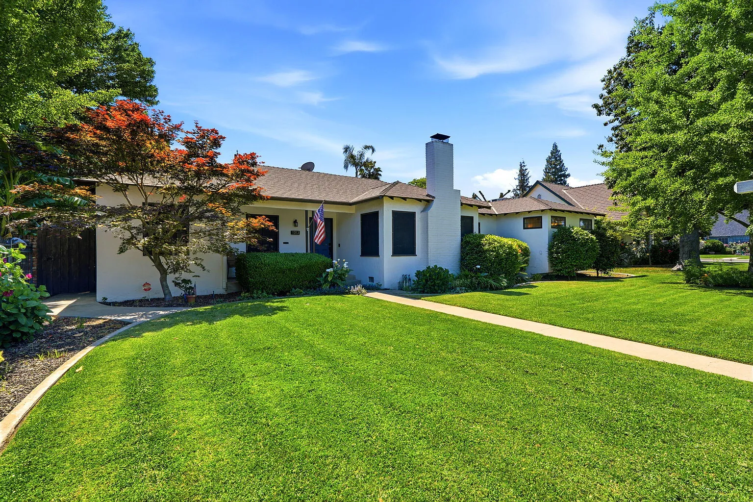 1313 W Beverly Drive photo 1