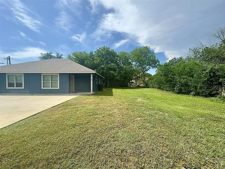 513 W China St #B — Photo 3
