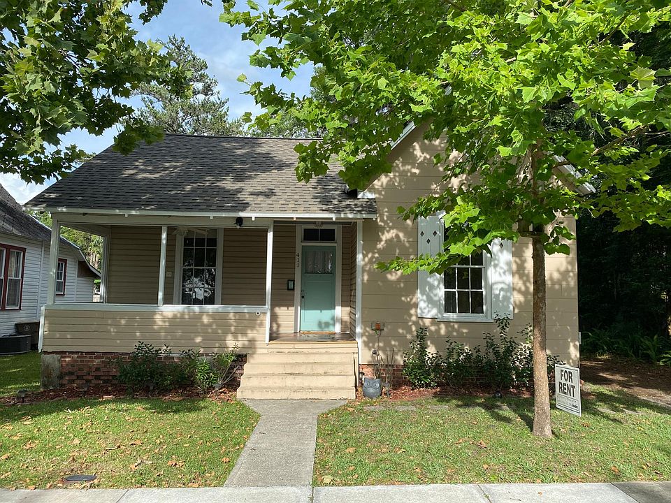 1st image of 411 SE Tuscawilla Ave