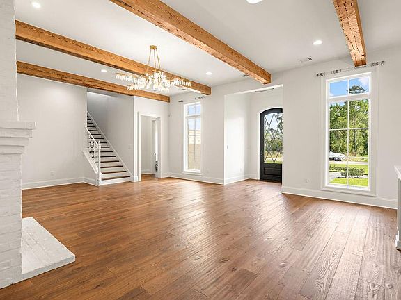 4th image of 25 Briar Hollow Dr