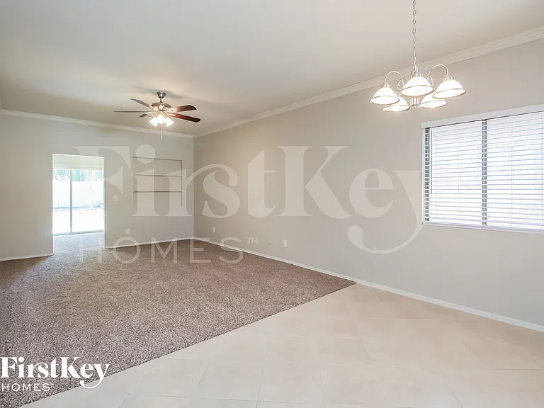 991 E Desert Moon Trl — Photo 4