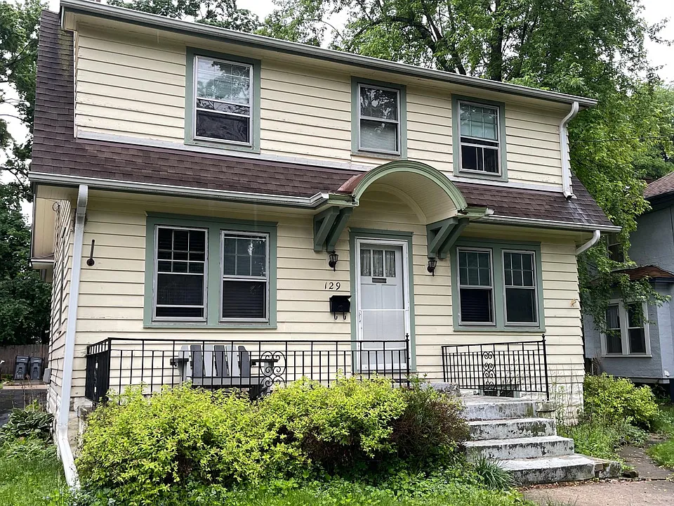 129 Hinman Ave