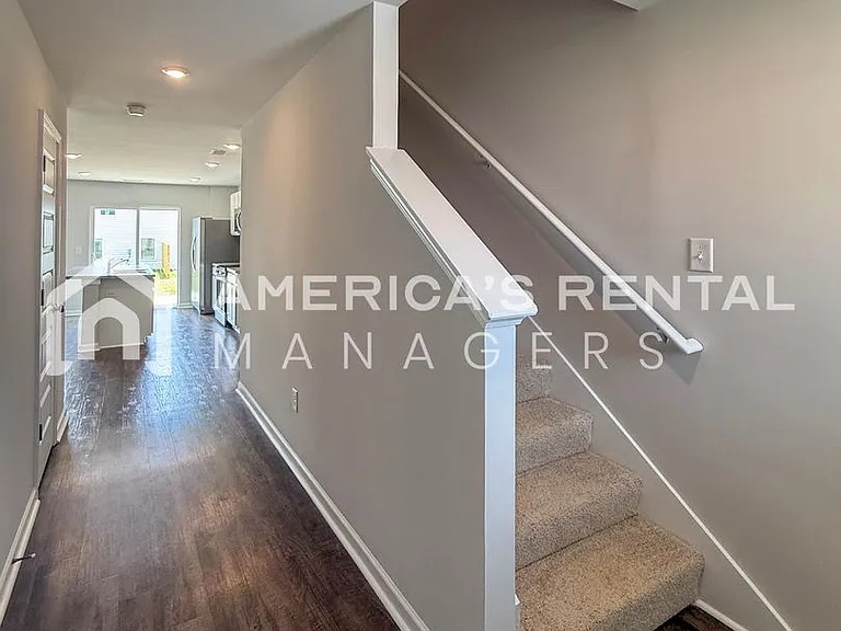 24 River Grass Dr — Photo 3