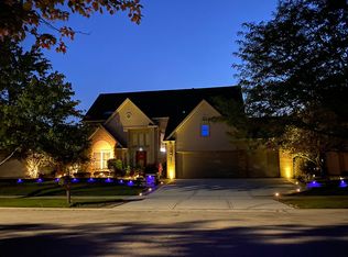 1283 Meadowbrook Dr, Aurora, IL 60504