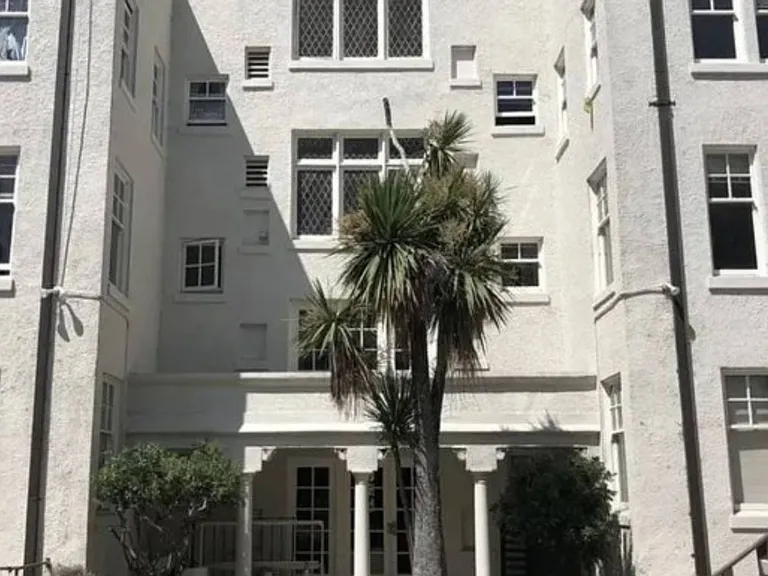 2409 College Ave — Photo 22