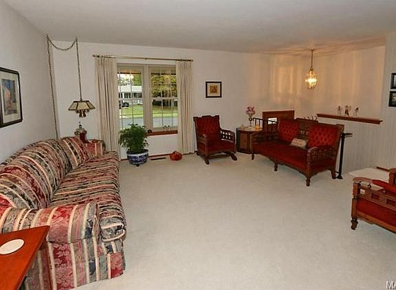 3rd image of 1360 Bluefield Dr